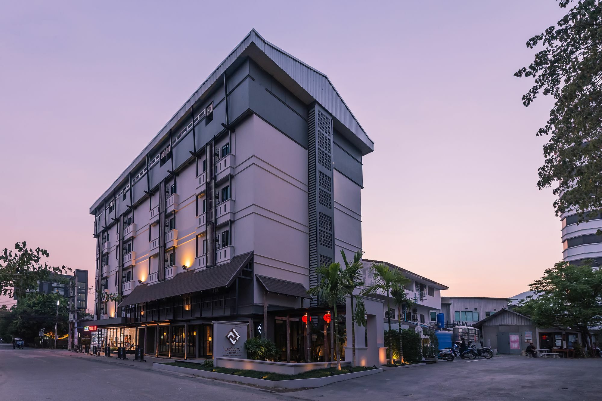 L Nimman Hotel Чиангмай Екстериор снимка
